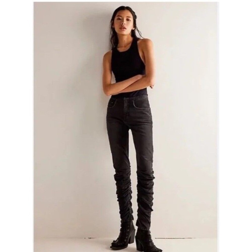 We The Free Dahlia Stacked Straight Leg Jeans Washed Black Size‎ 24